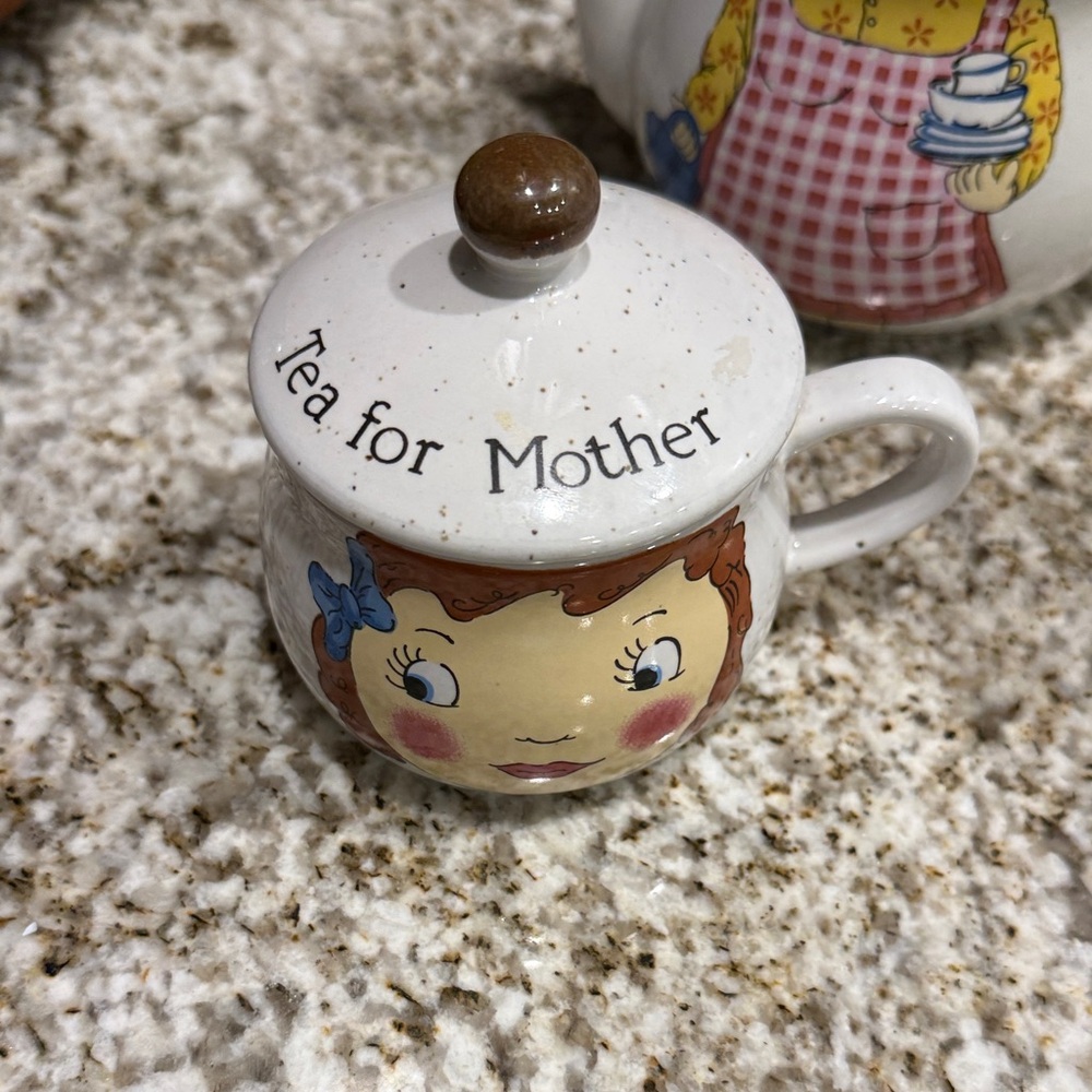Charming Tea Set with Mother Design - Picture 2 of 4